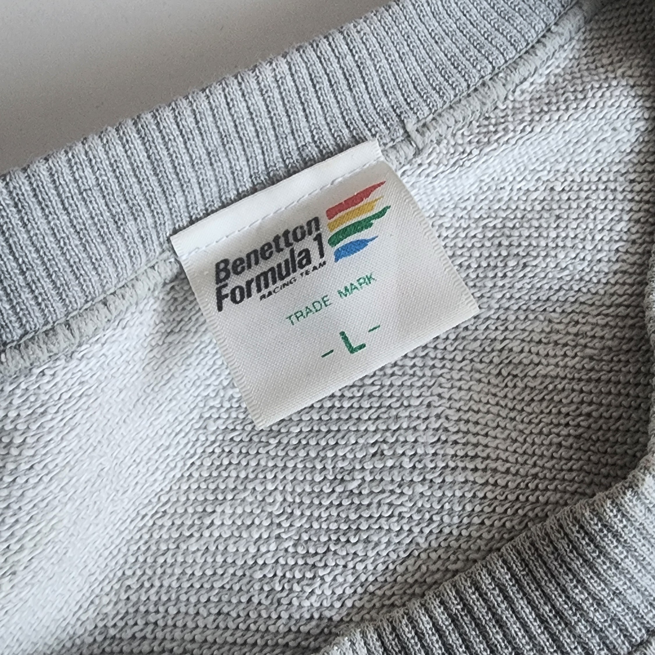 F1 Benetton Vintage Sweater tag