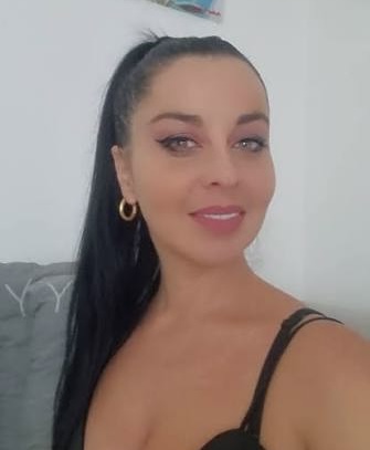 Coralie Gonzales, spécialiste microblading et head spa japonais à Peypin