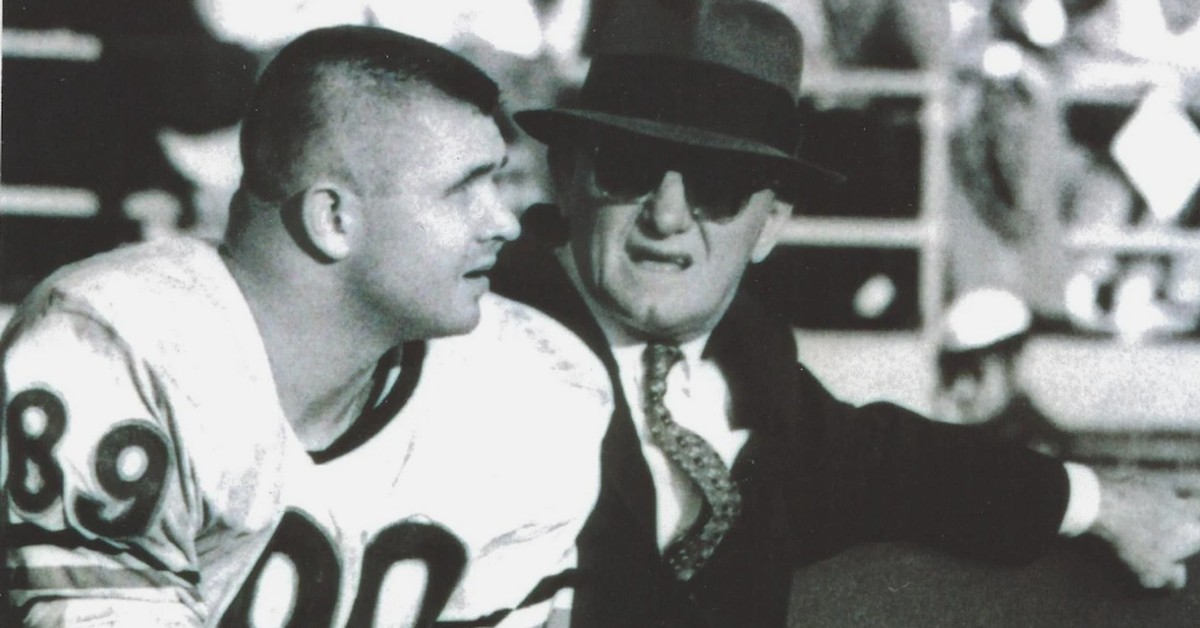Mike Ditka beside George Halas on the Chicago Bears bench