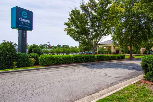 Clarion Pointe New Bern photo