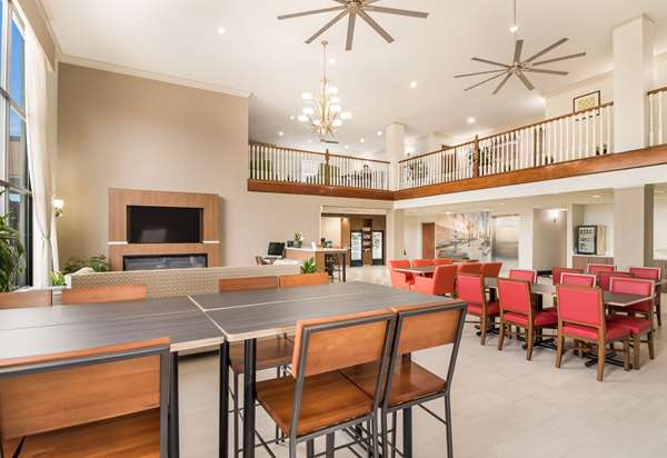 Clarion Pointe New Bern photo