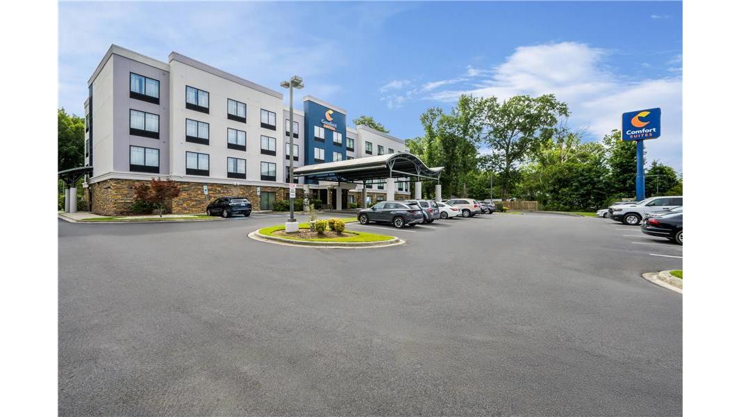 Comfort Suites New Bern near Cherry Point photo