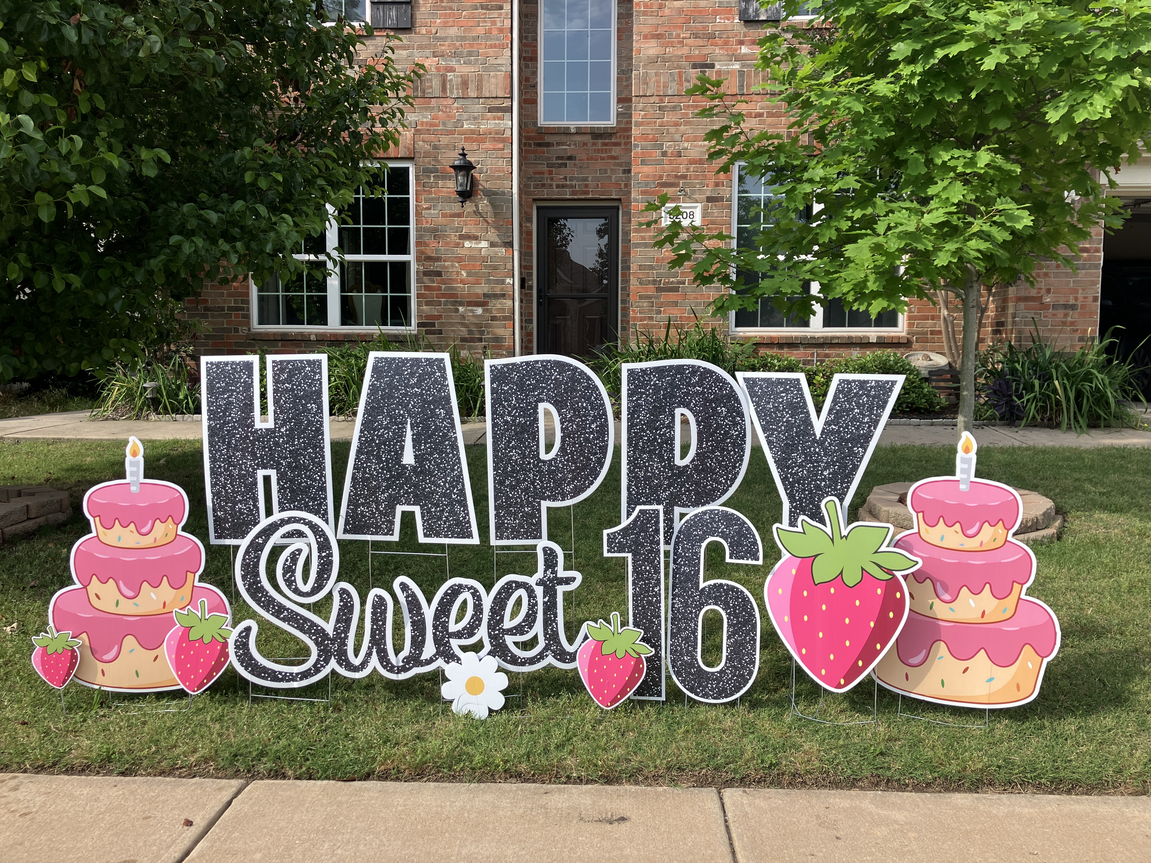 Real Sweet 16 birthday yard display
