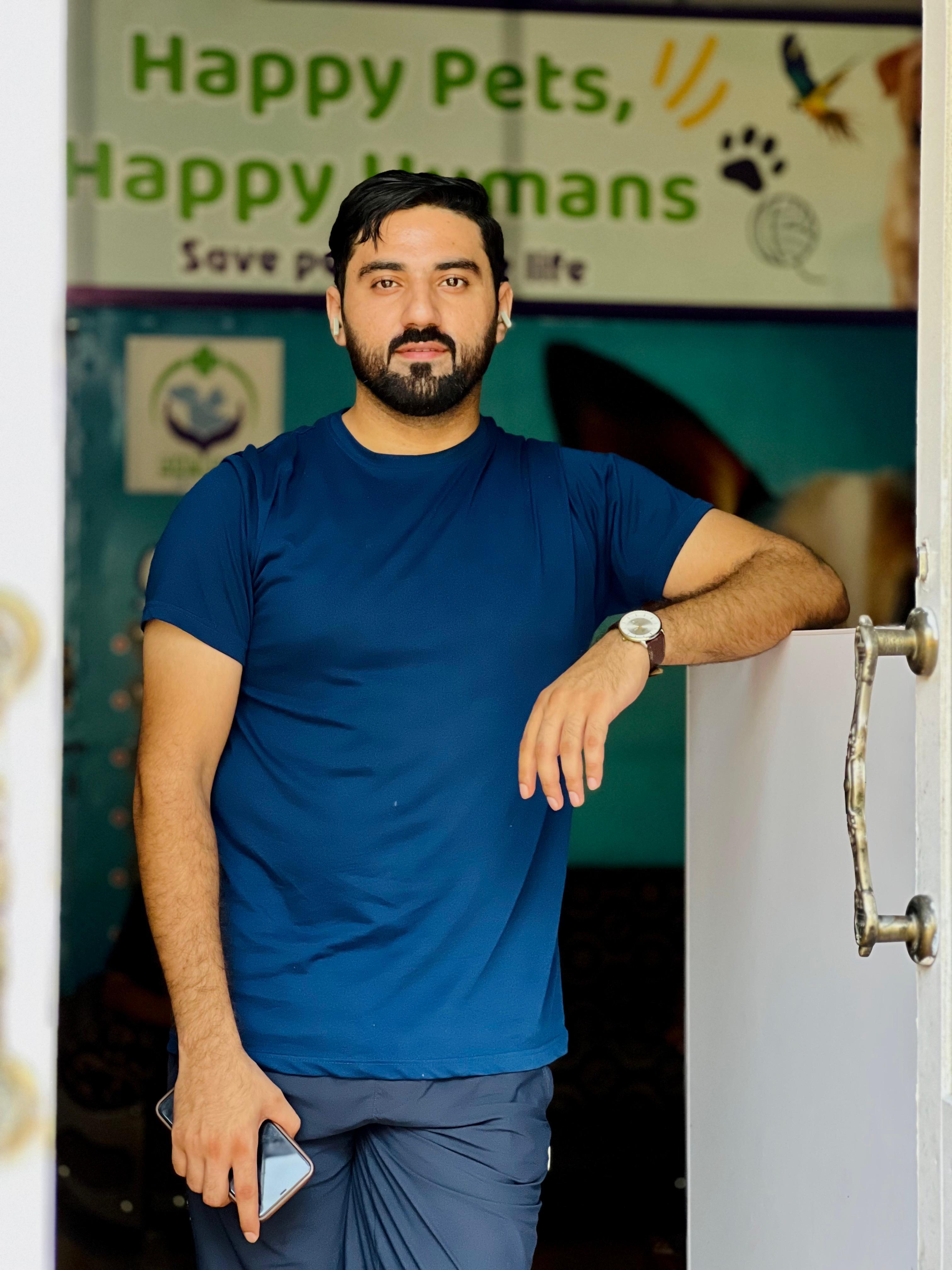 Caring veterinary team Rawalpindi