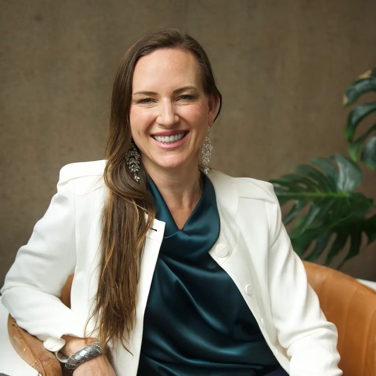 Tara Saxon - Certified Money Coach Headshot