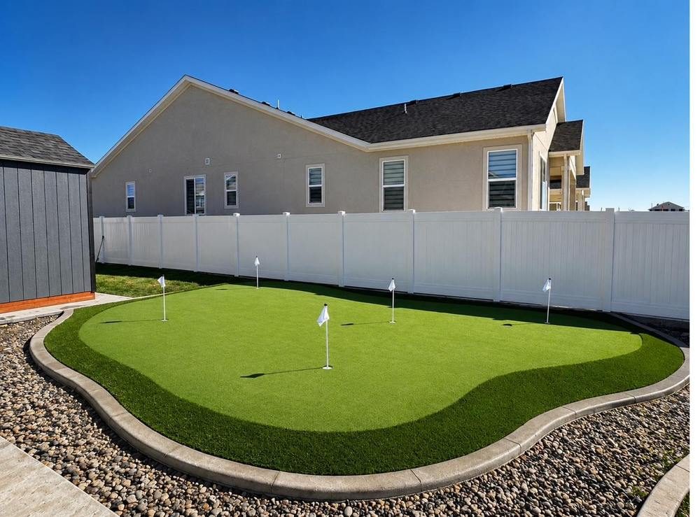 Backyard artificial turf putting green