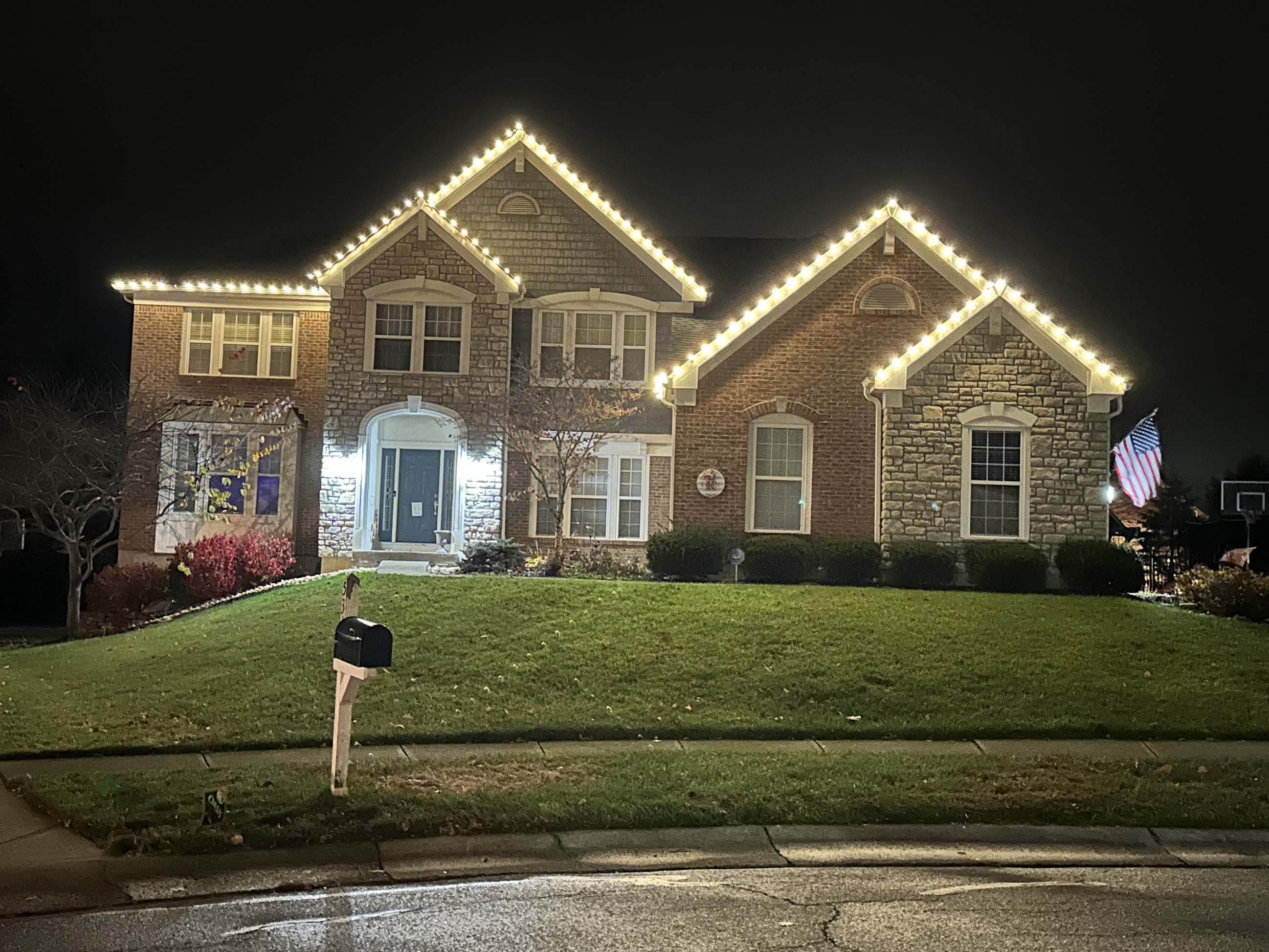 Greensboro Christmas lights warm white