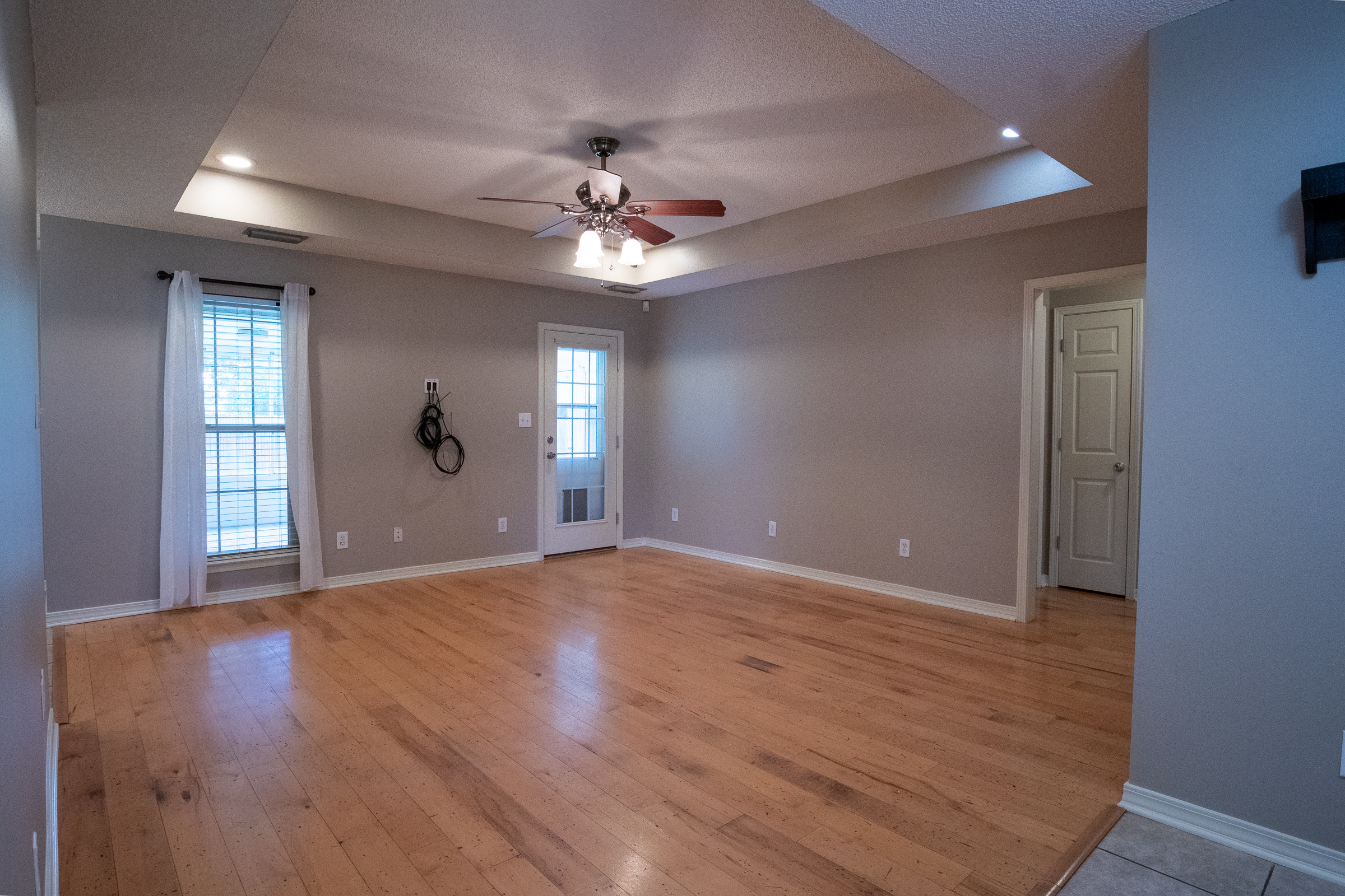 Living room at 22175 Buck Road