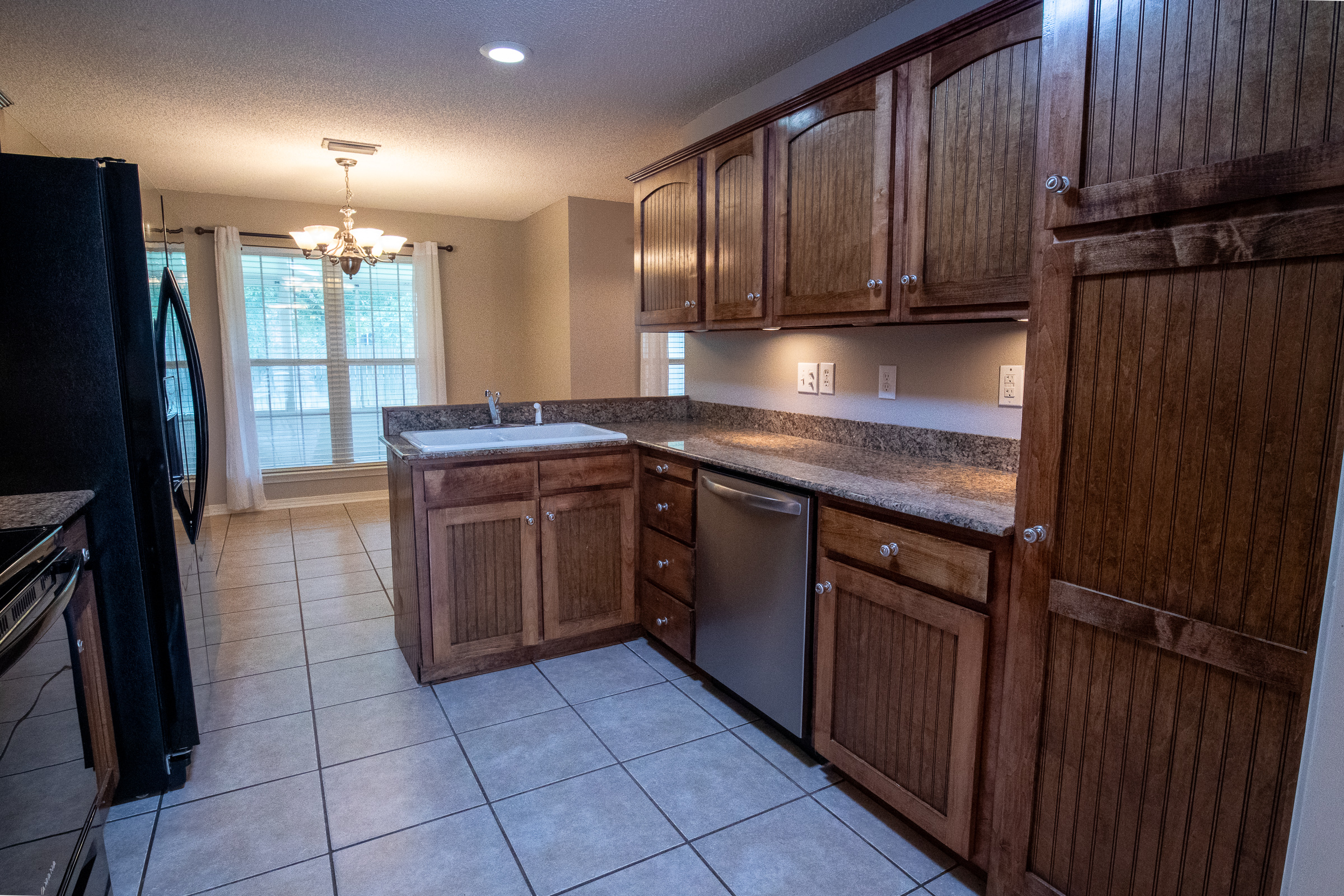 Kitchen alternate view
