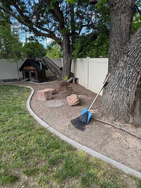  Mowing & Edging