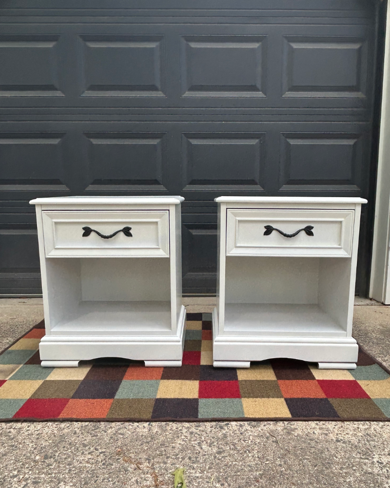 Cotton ultra-white solid wood single-drawer nightstand pair