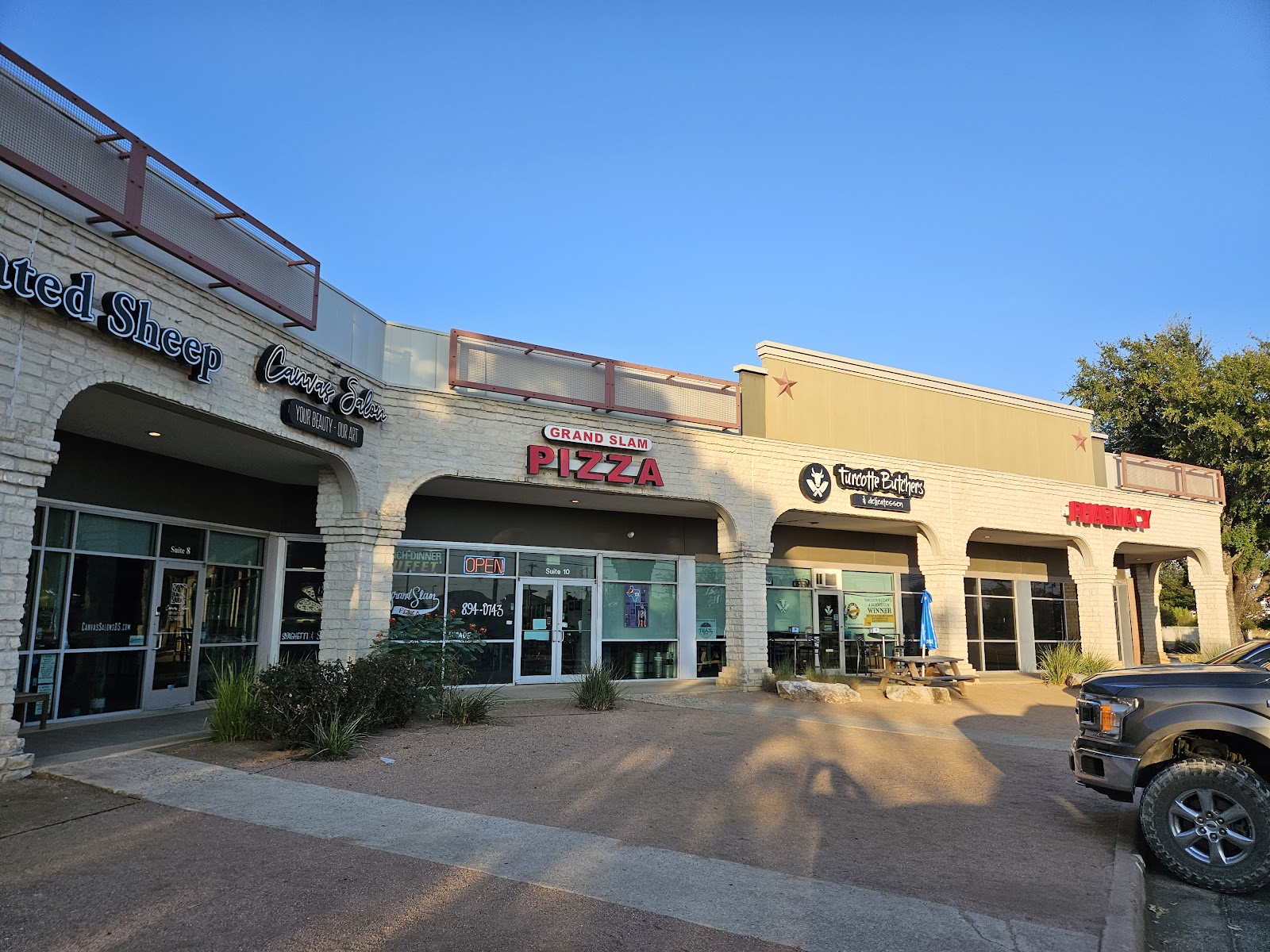 Grand Slam Pizza