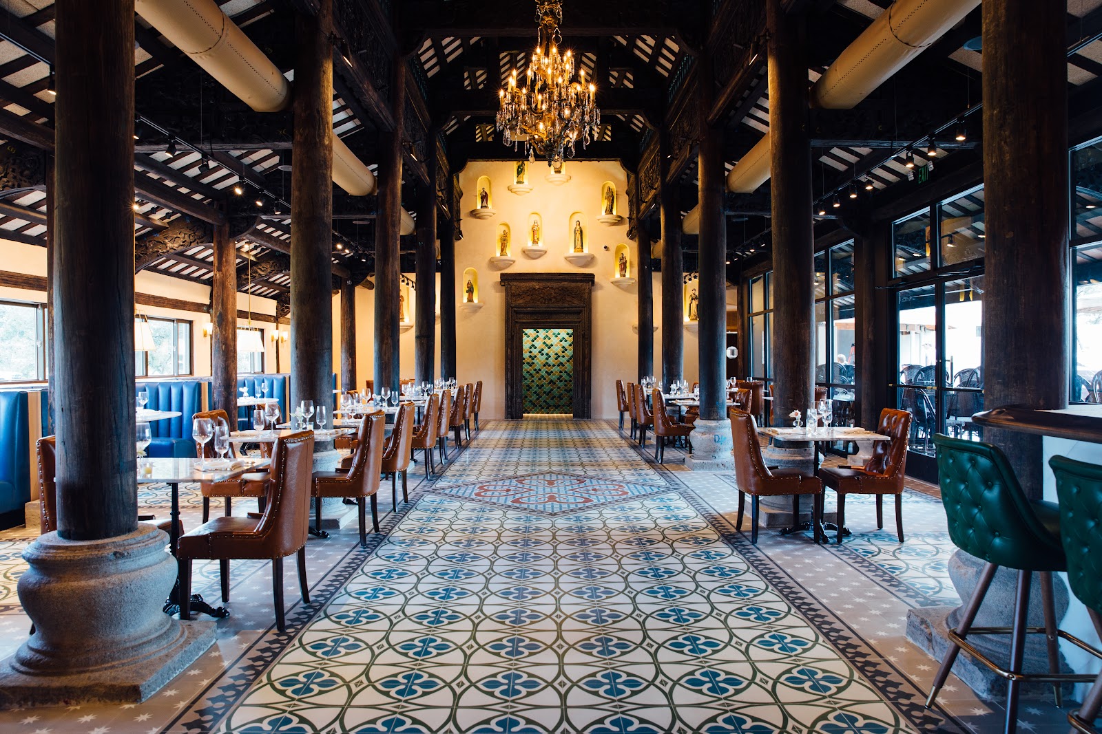 Tillie's Restaurant & Bar