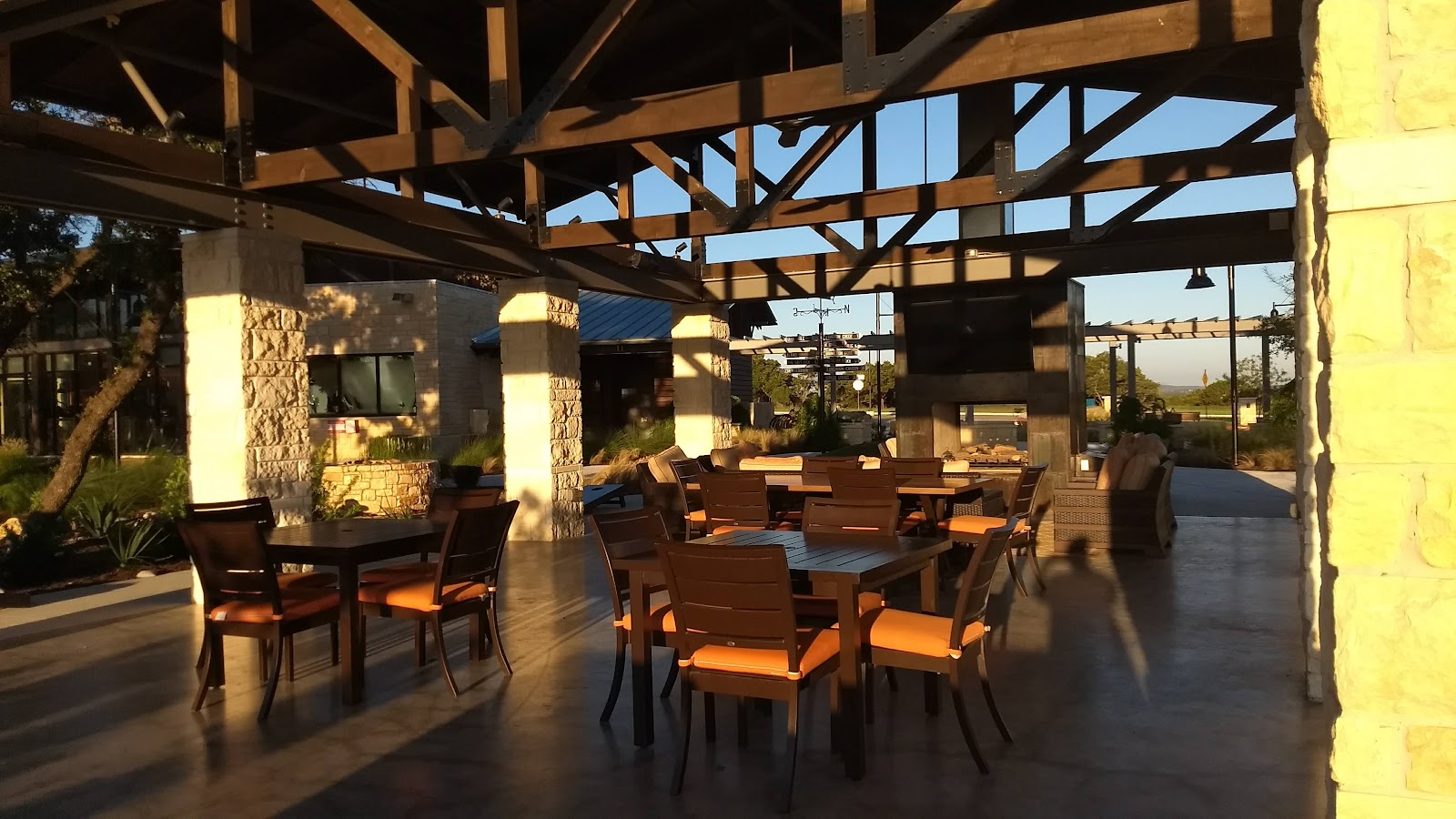 Headwaters Amenities Center & Hub