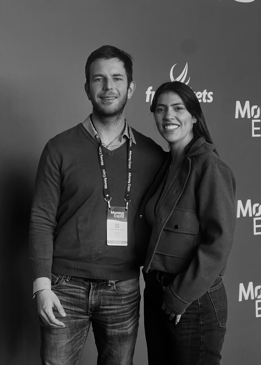 Nico y Juli trabajando · Vantage Markets