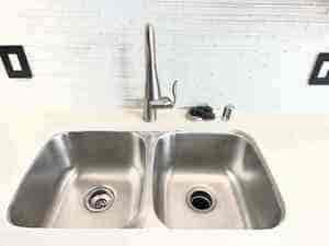 {{ custom_values.service_4 }} in {{custom_values.area_7})