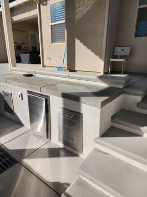 {{ custom_values.service_4 }} in {{custom_values.area_2})