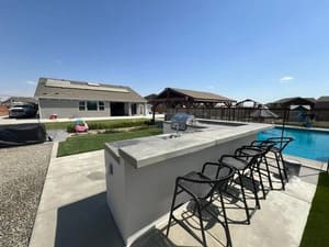 {{ custom_values.service_3 }} in {{custom_values.area_3})