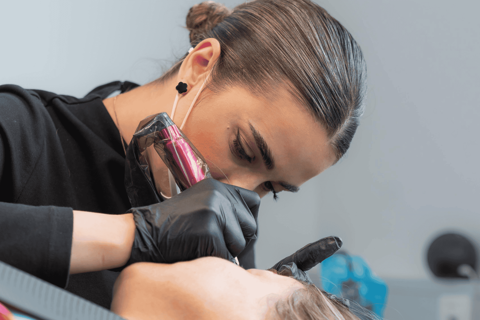 Microneedling im Kosmetikstudio Skindesa in Theresienfeld