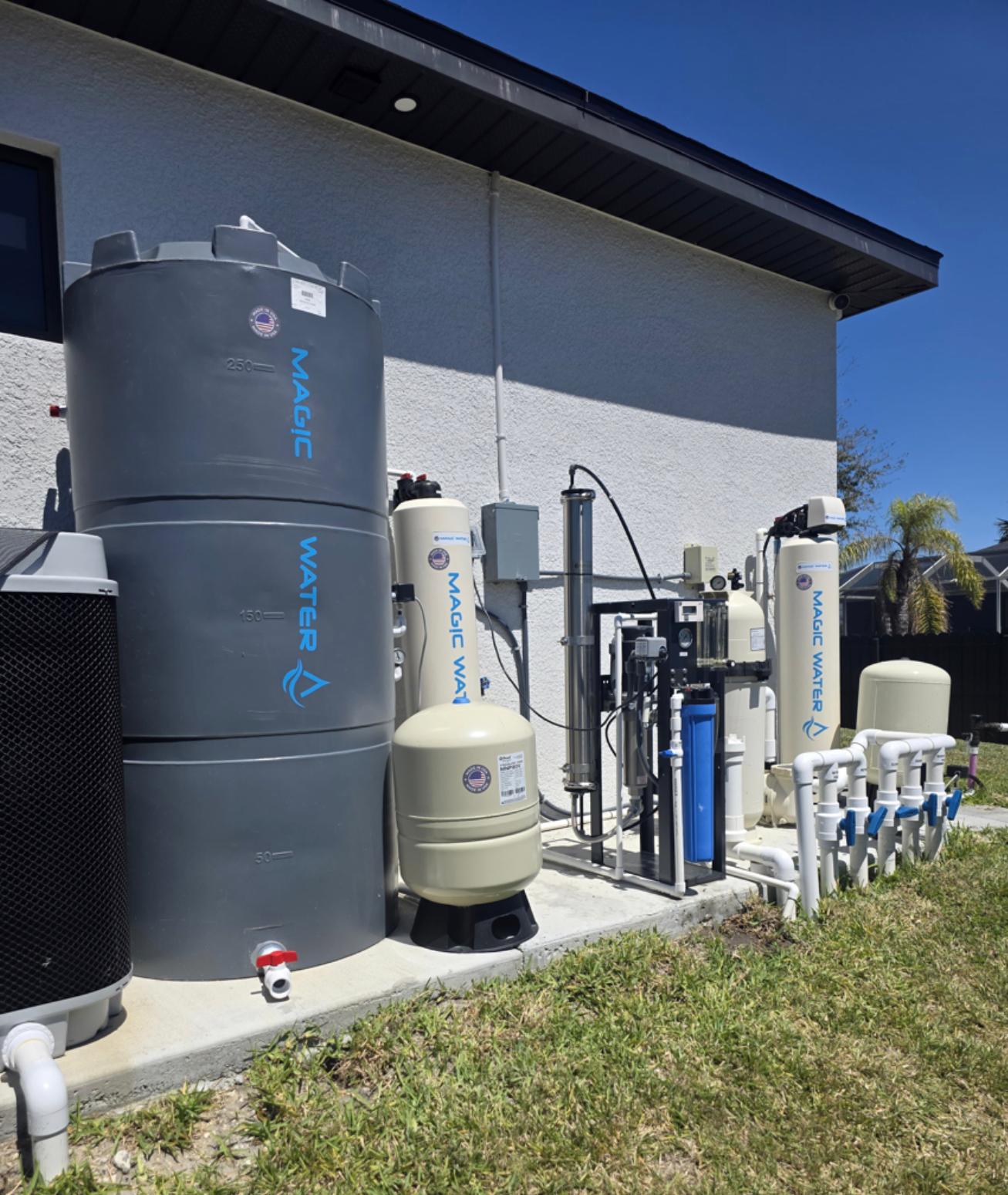 Equipo exterior de tratamiento de agua con varias etapas