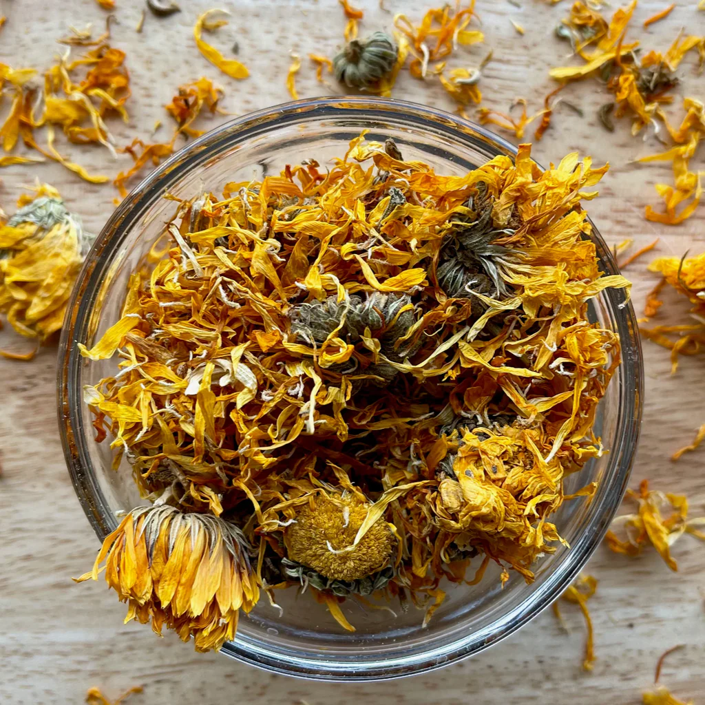dry calendula flowers