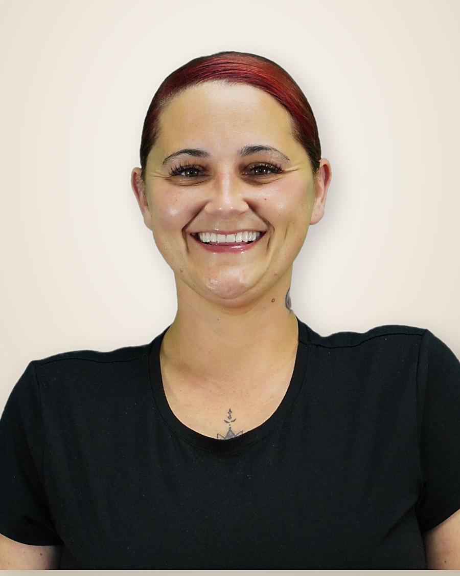 Lindsay, Front Desk