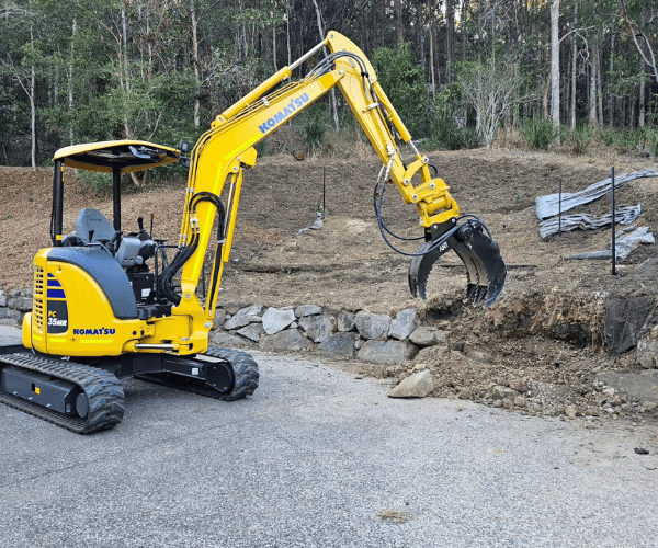 Burleigh Waters Mini Posi-track Hire