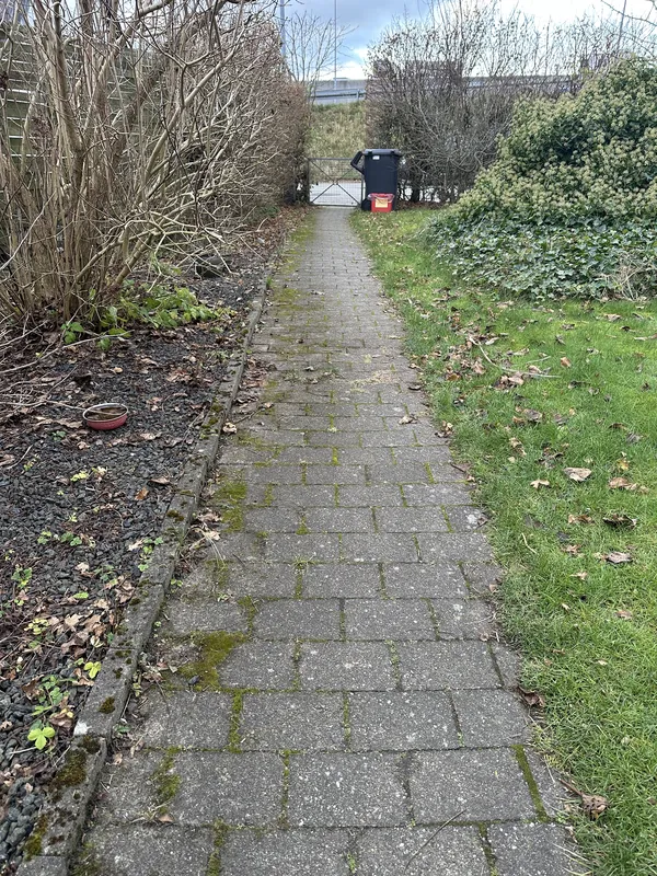 Før og efter opfriskning af fliser. før
