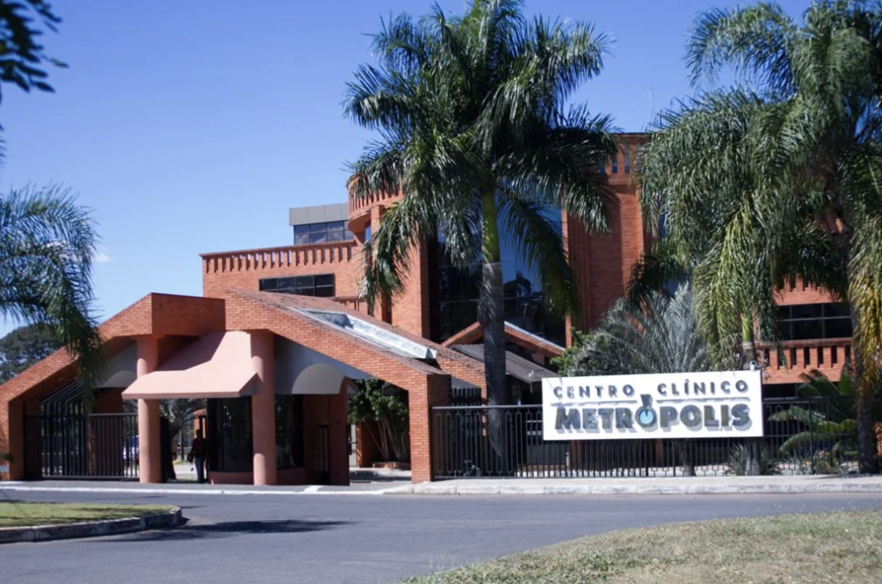 Fachada ou localização do local de atendimento do Dr. Luiz Poti em Brasília