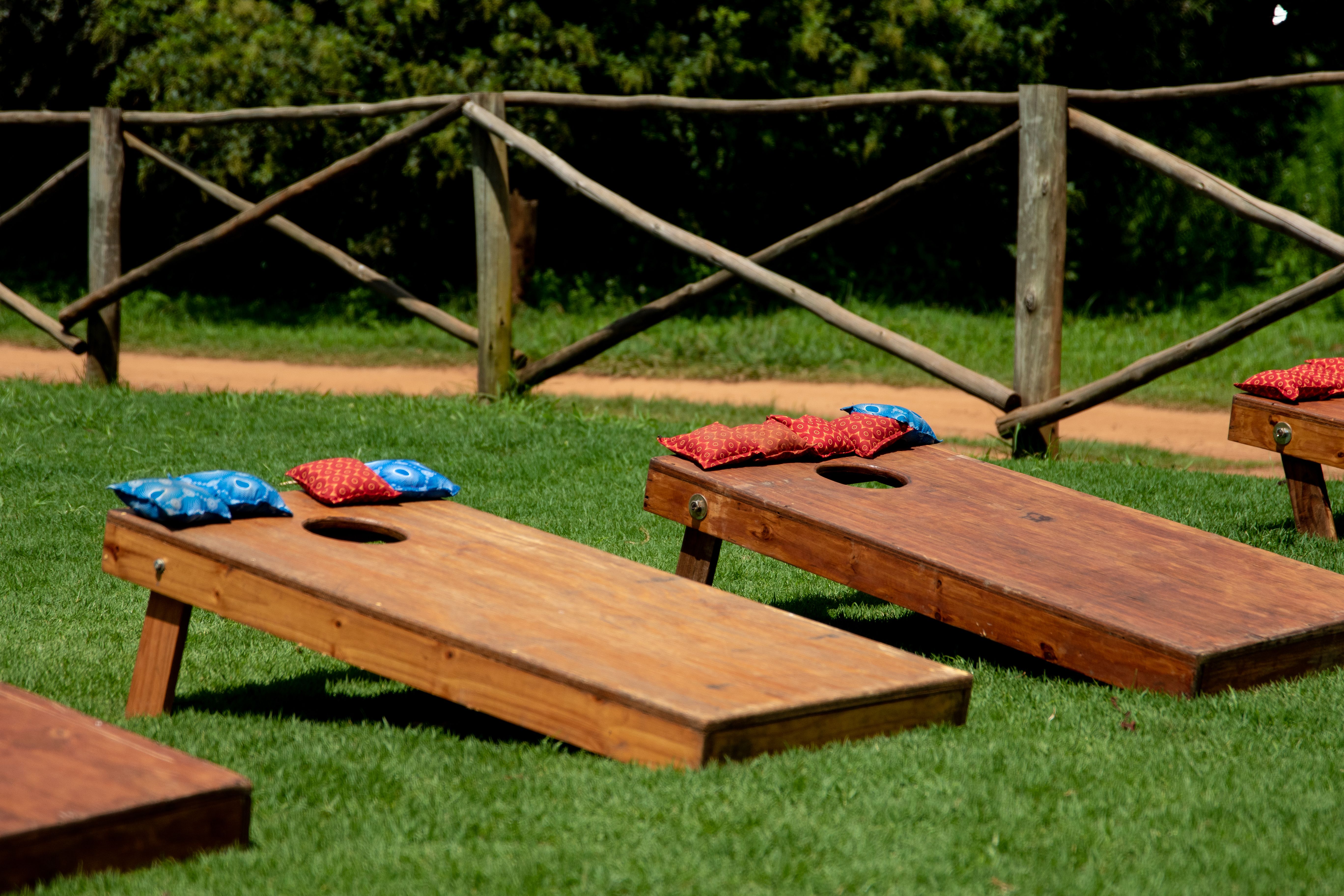 bean bag toss, cornhole