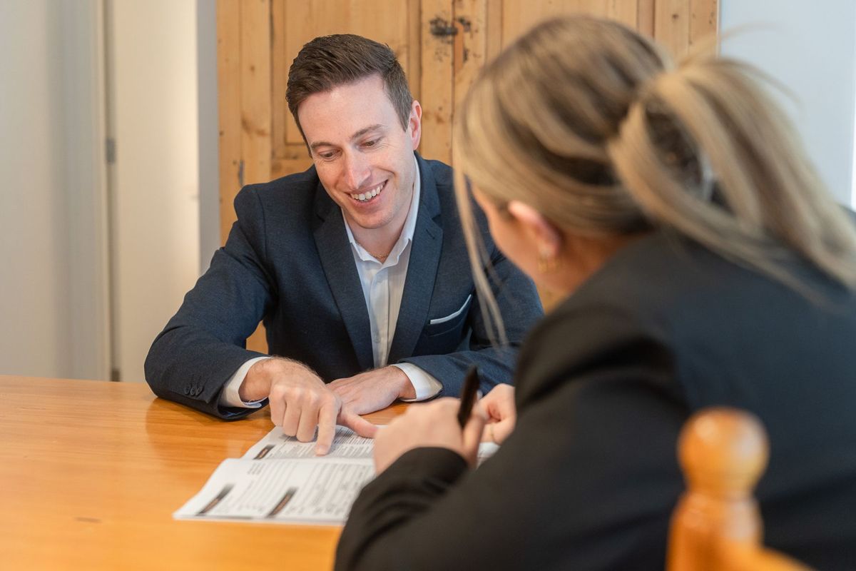 How to Choose the Best Commission Structure for Your Real Estate Sale