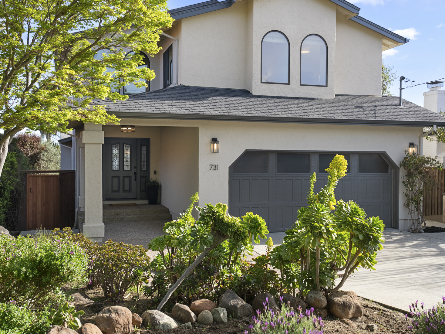 731 Lakemead Way view