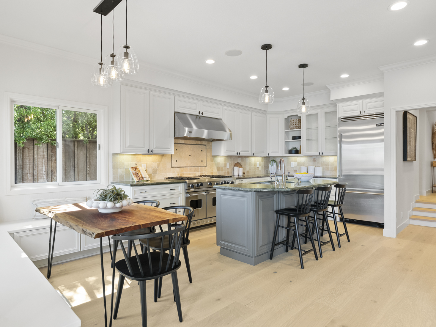 731 Lakemead Way kitchen