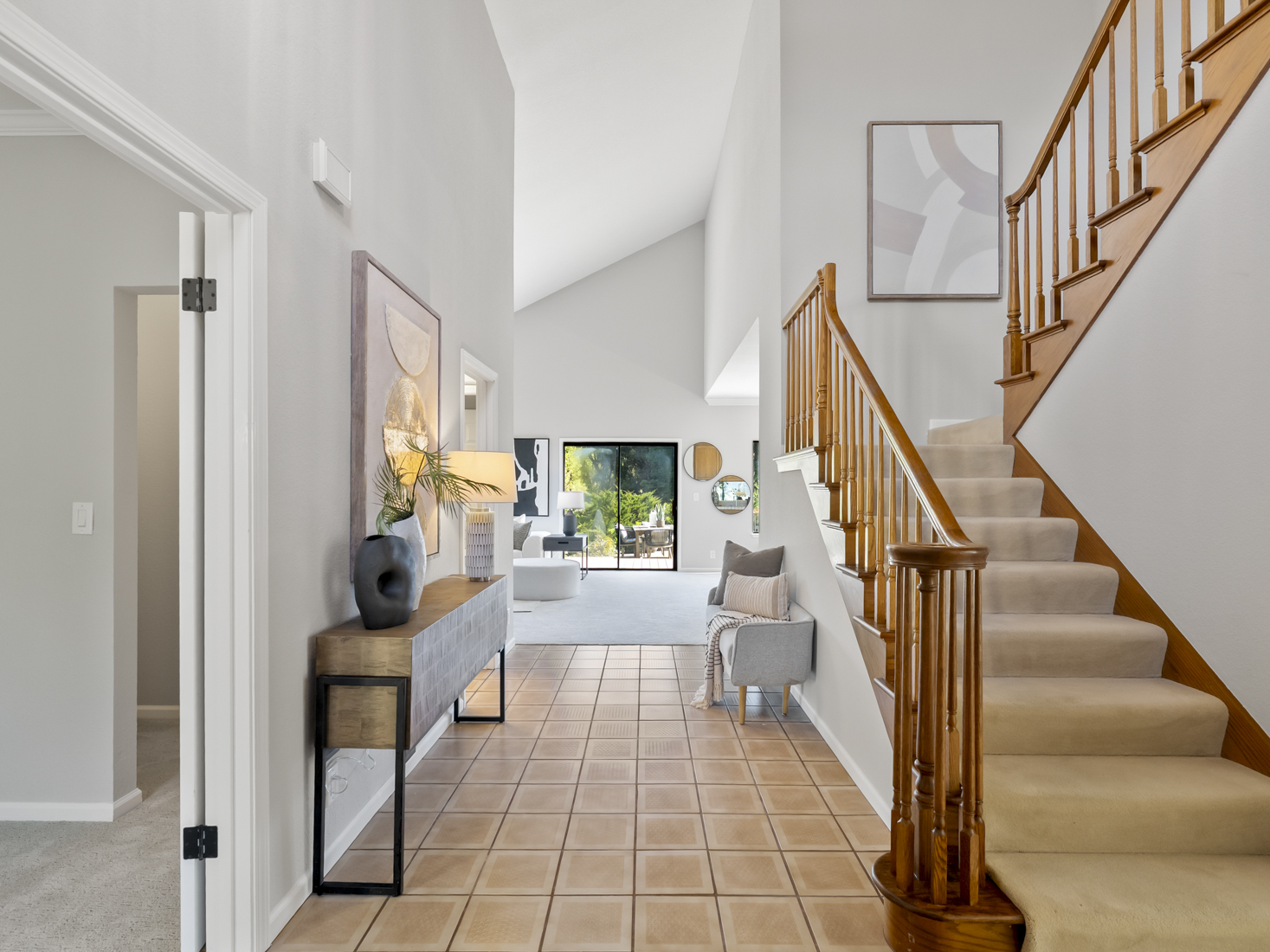 6 Woodridge Ct dining