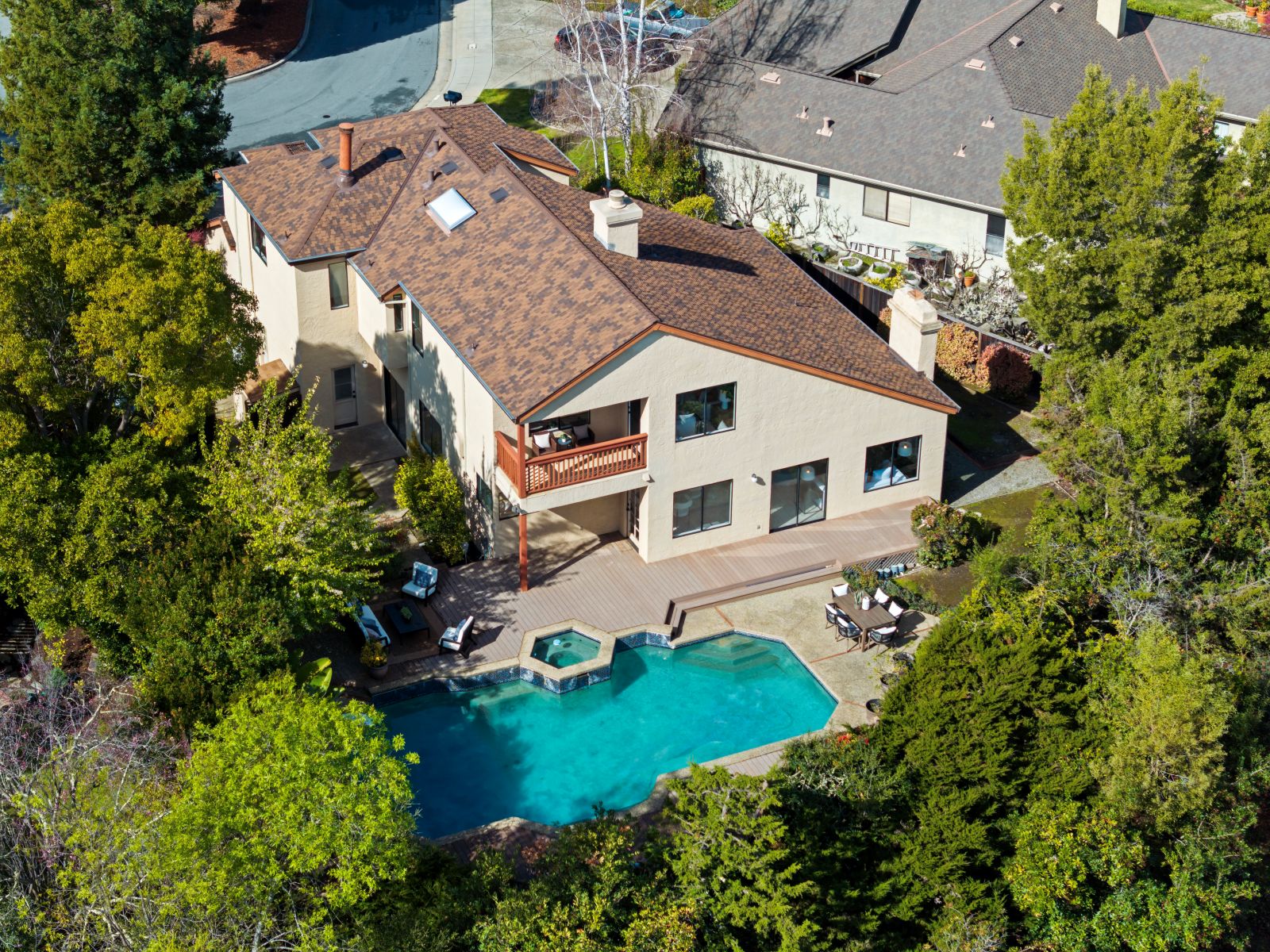 6 Woodridge Ct front