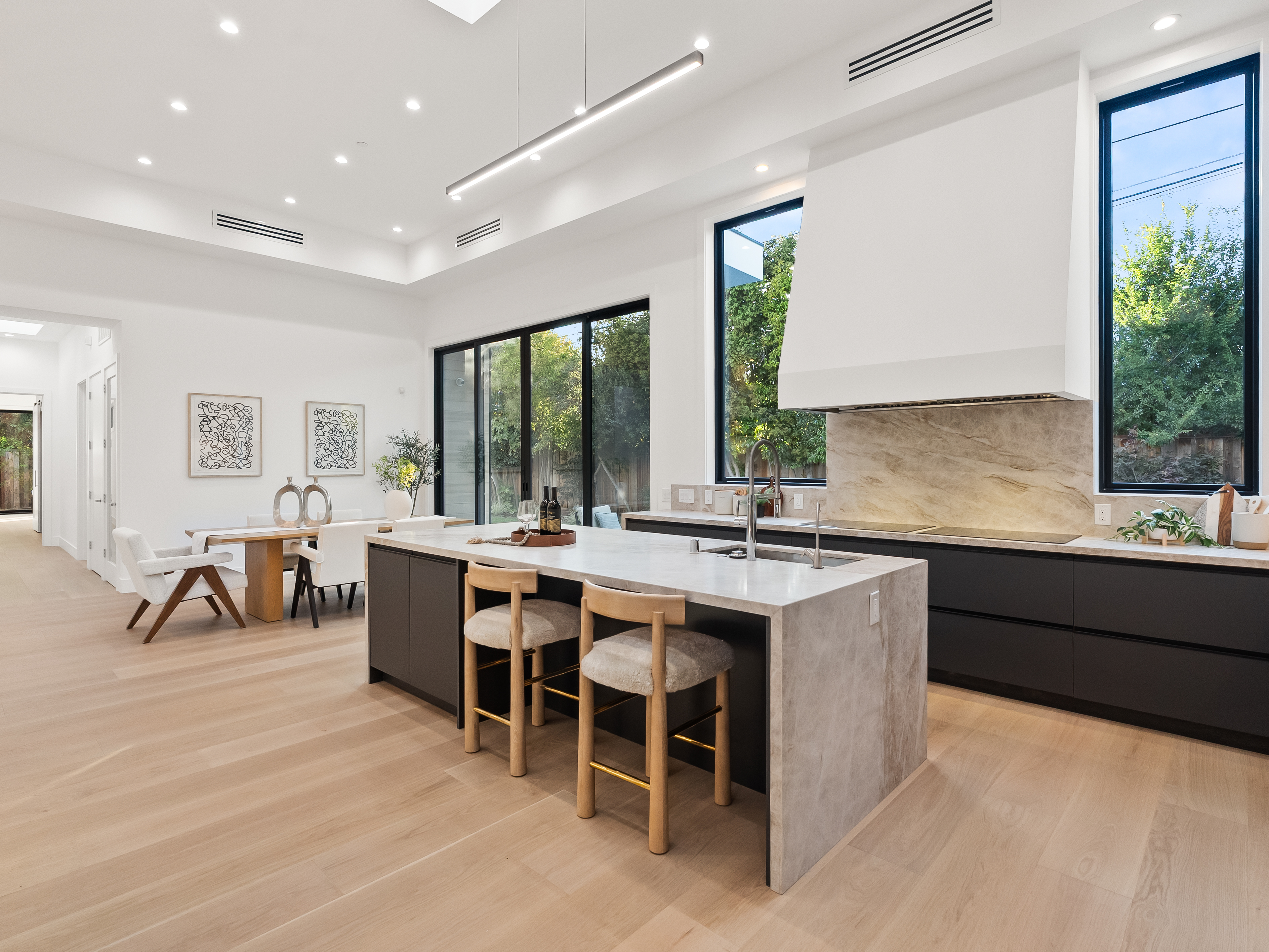 Palo Alto luxury estate dining