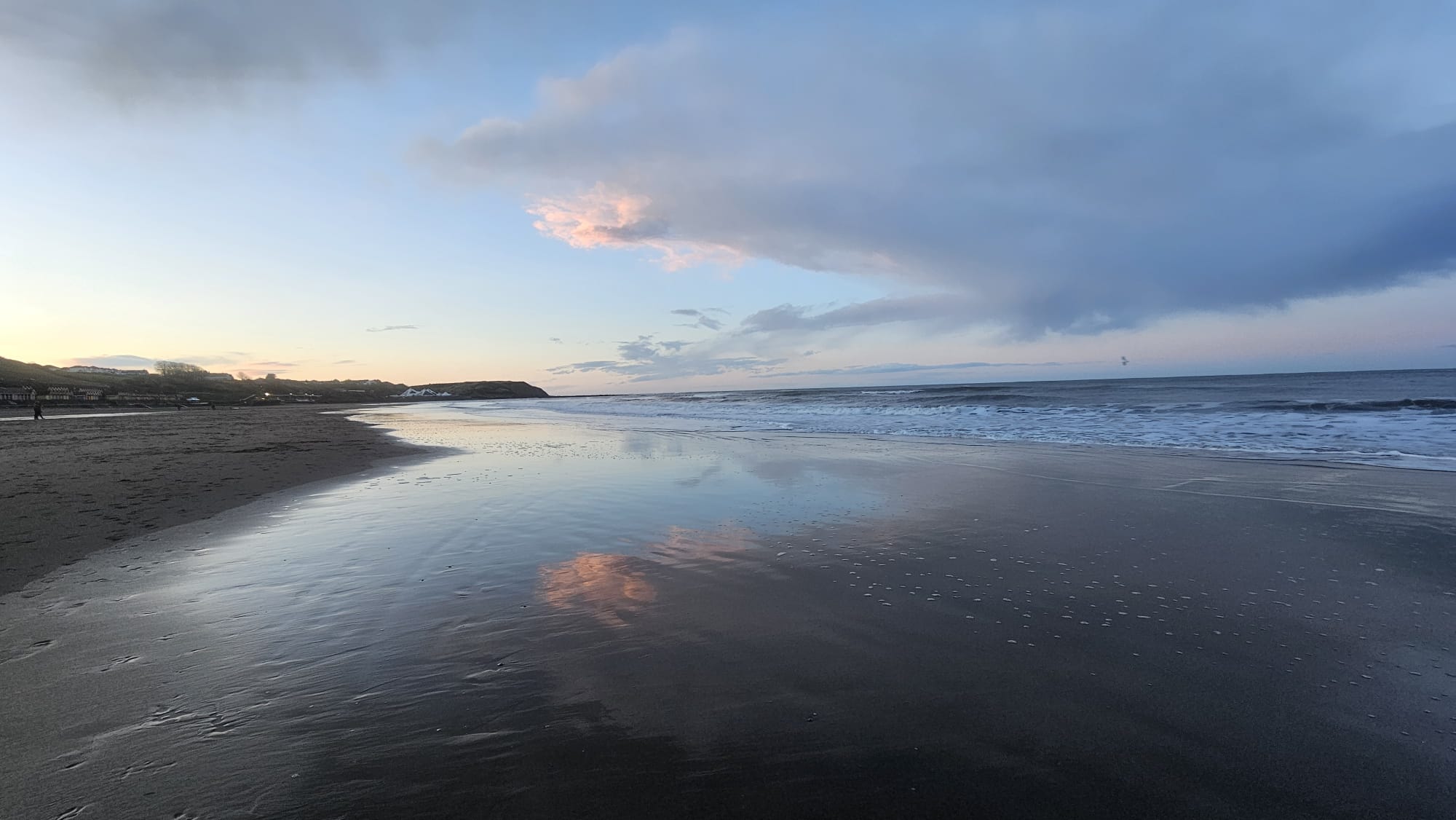 North bay, Scarborough. April 2026. Barbara Payman.