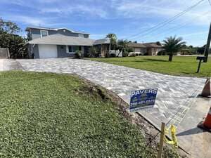 {{ custom_values.service_1 }} in {{custom_values.area_3})