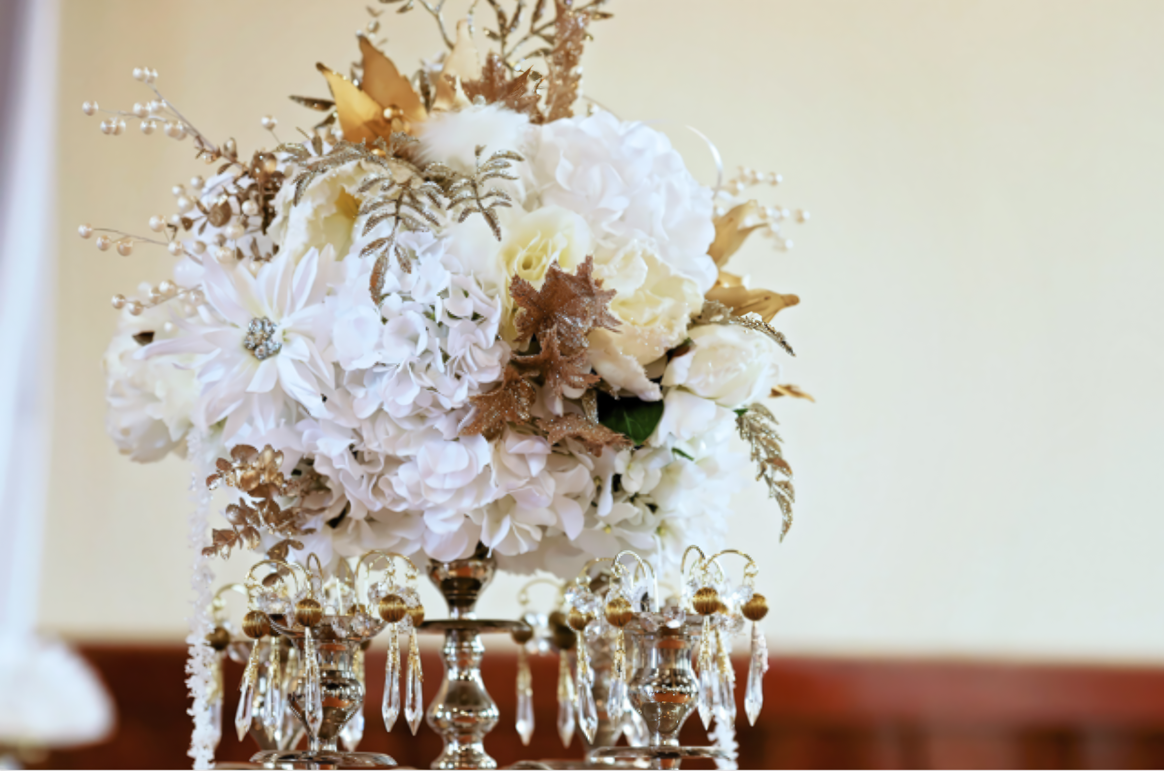 Reception centerpiece with fresh blooms