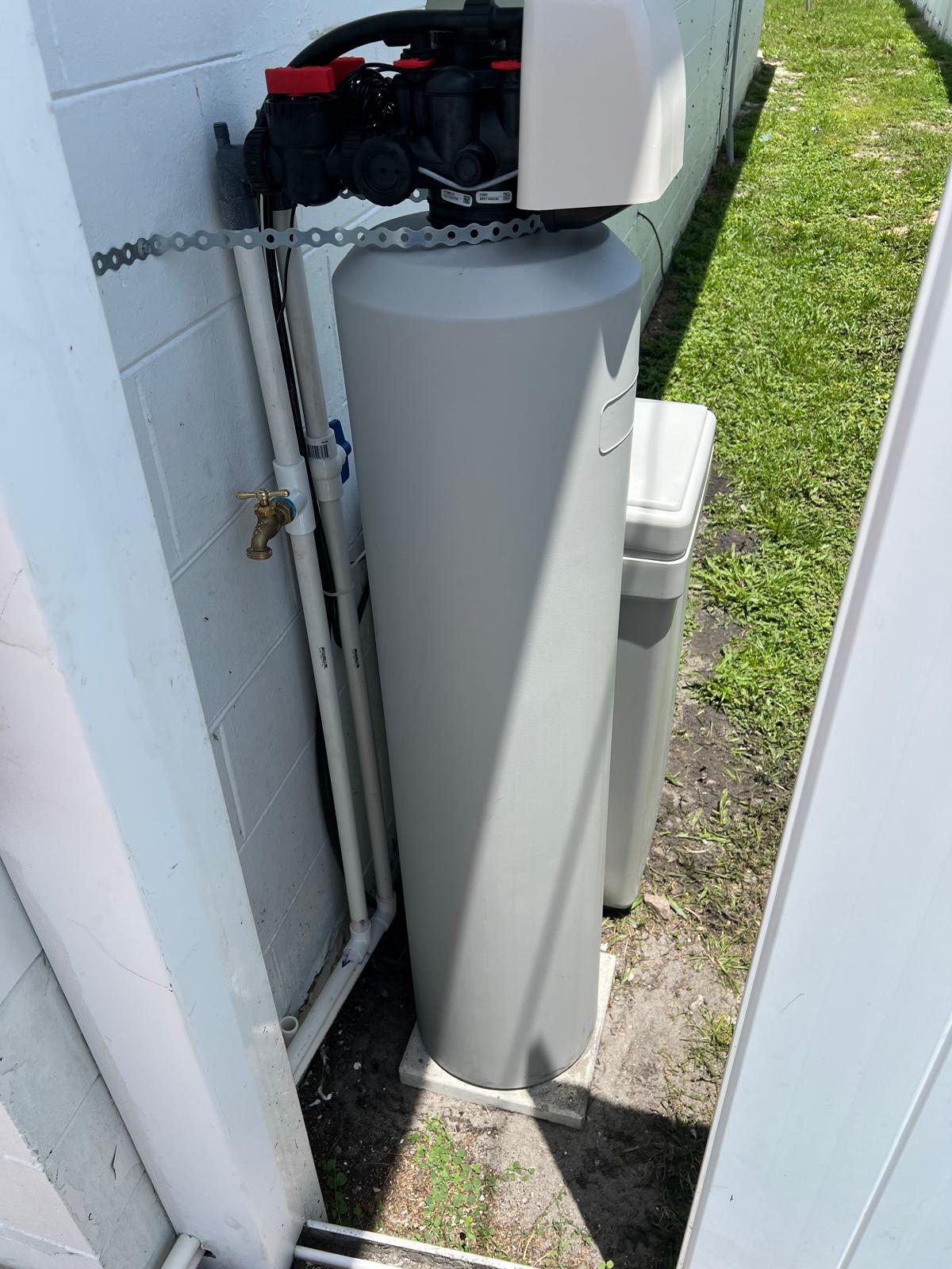 Clean filtered water from an outdoor faucet in a Florida backyard