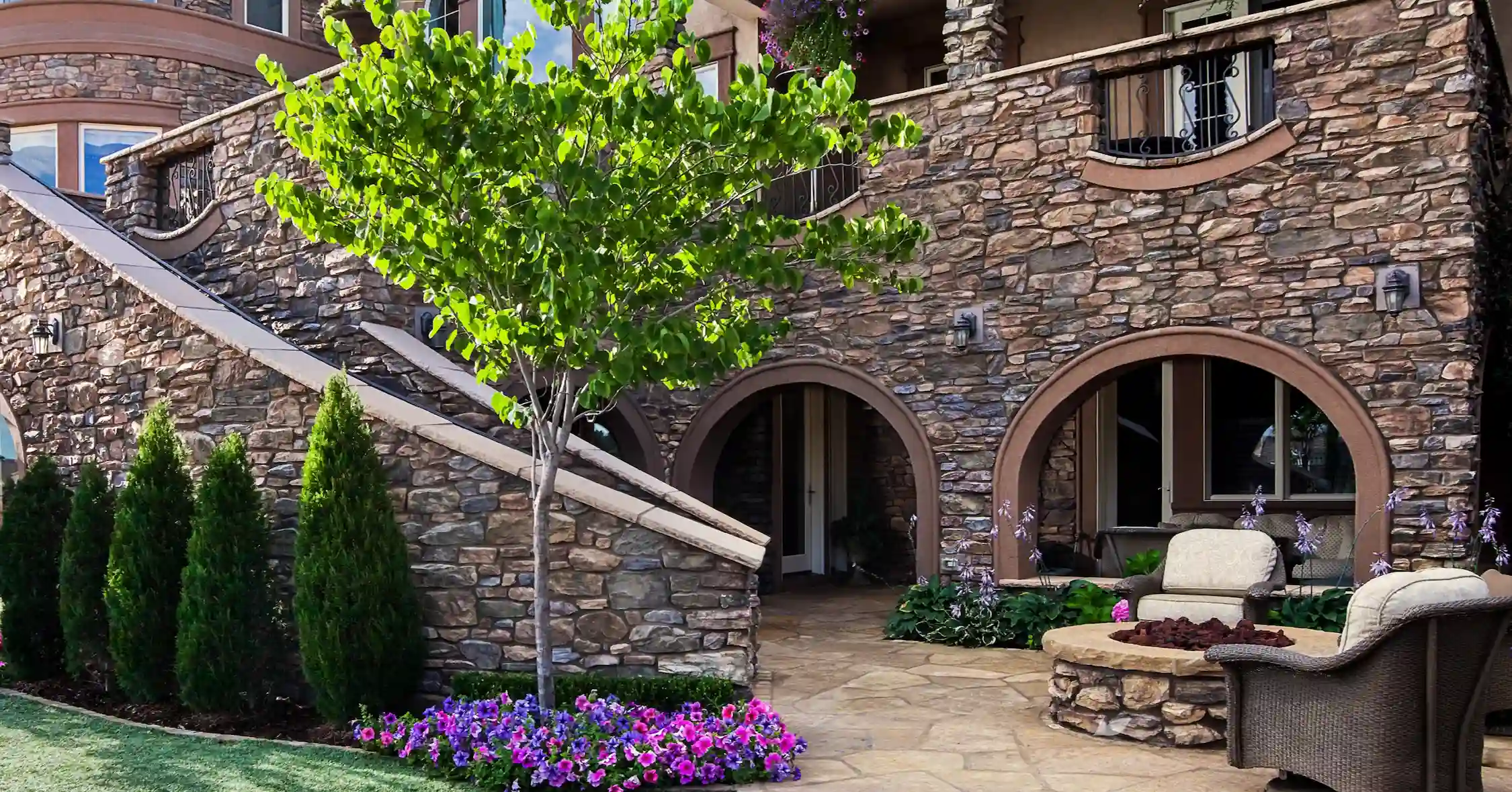 Terra Bella pool and pergola
