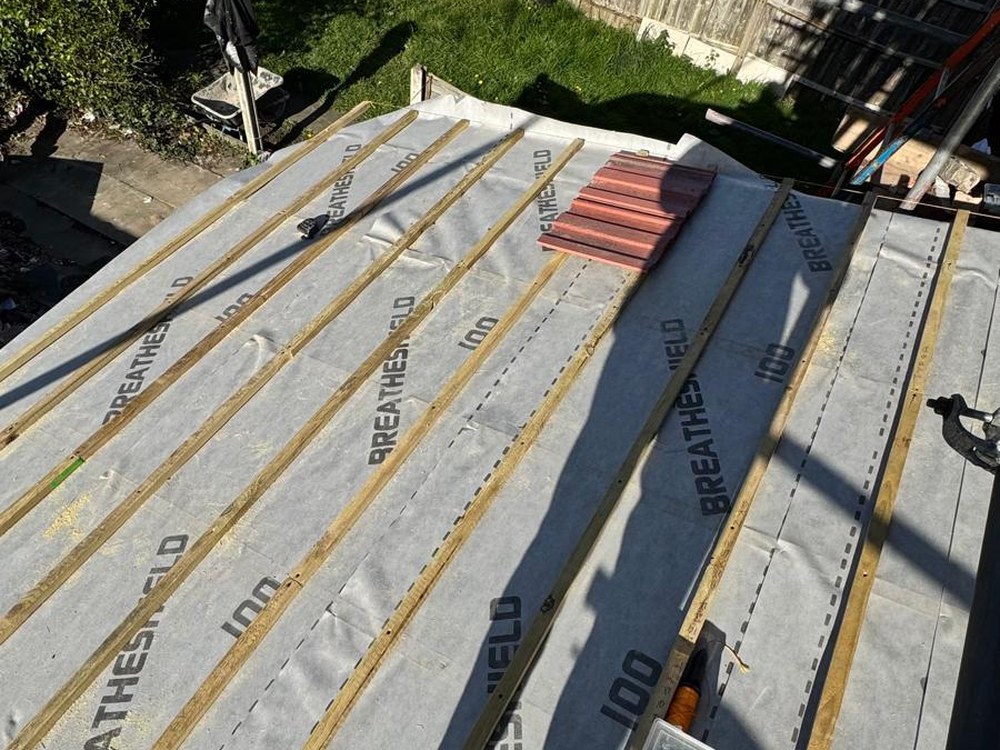 Roof membrane and batten installation