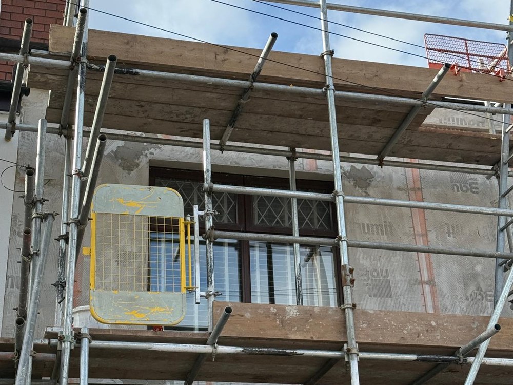 Insulation finish detail around window