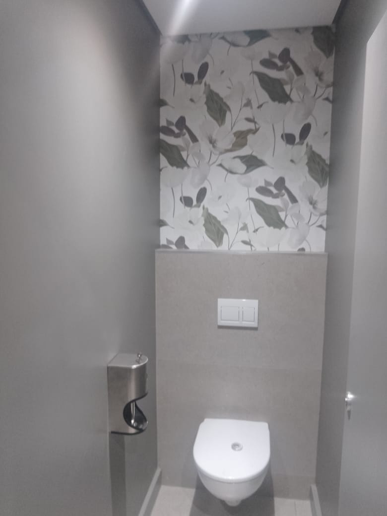Additional kitchen tiling photo