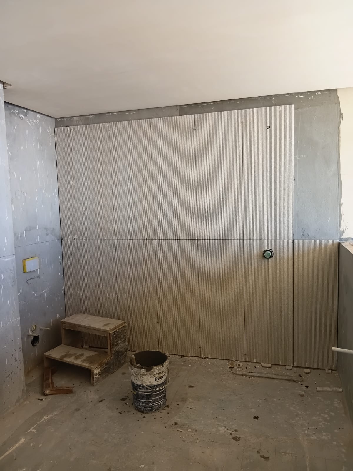 Bathroom tile finish
