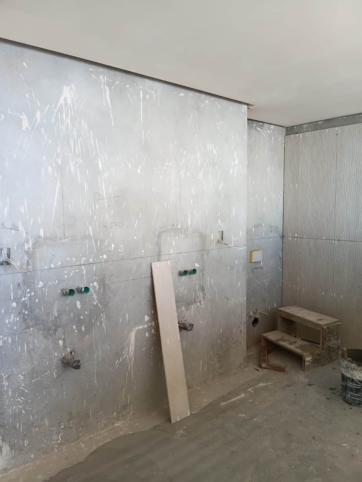 Bathroom floor tiling