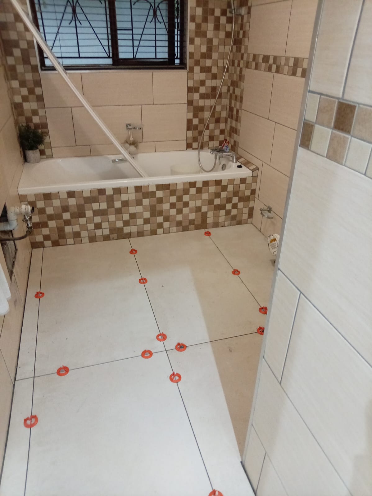 Additional bathroom tiling photo