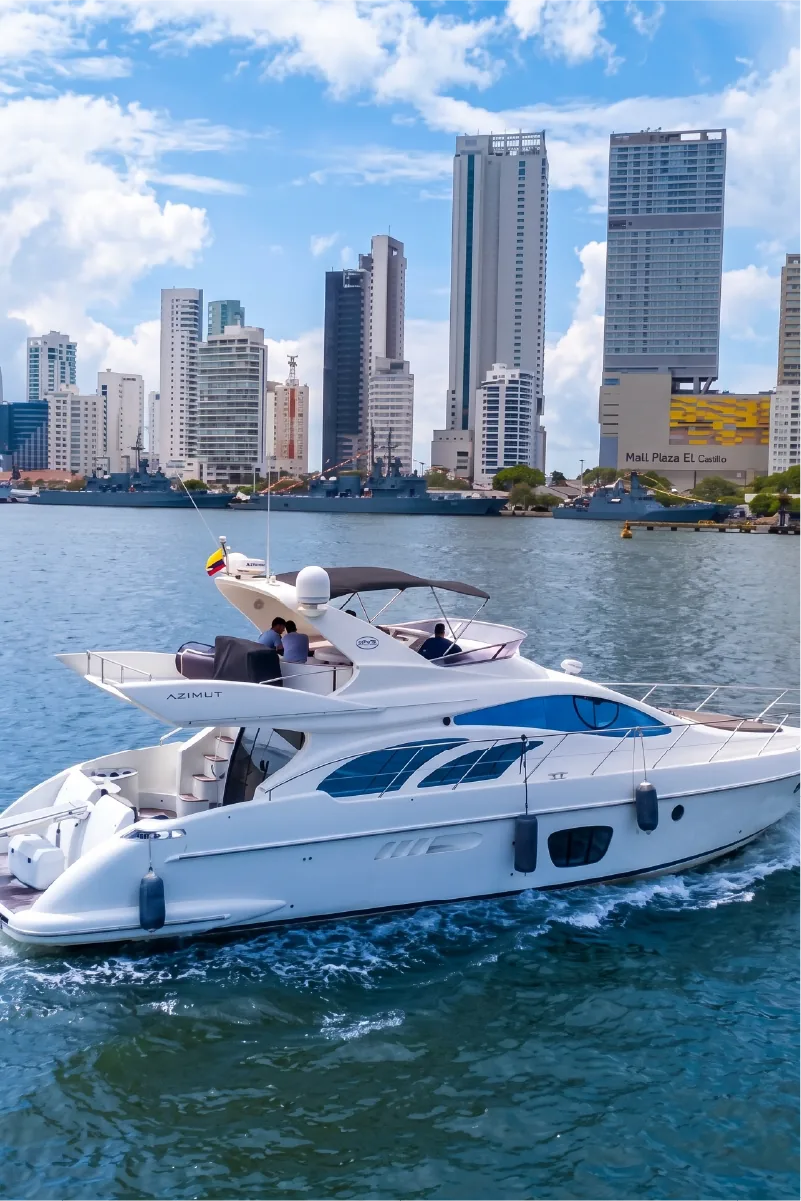 Small Yachts available for private rental to PA’UE