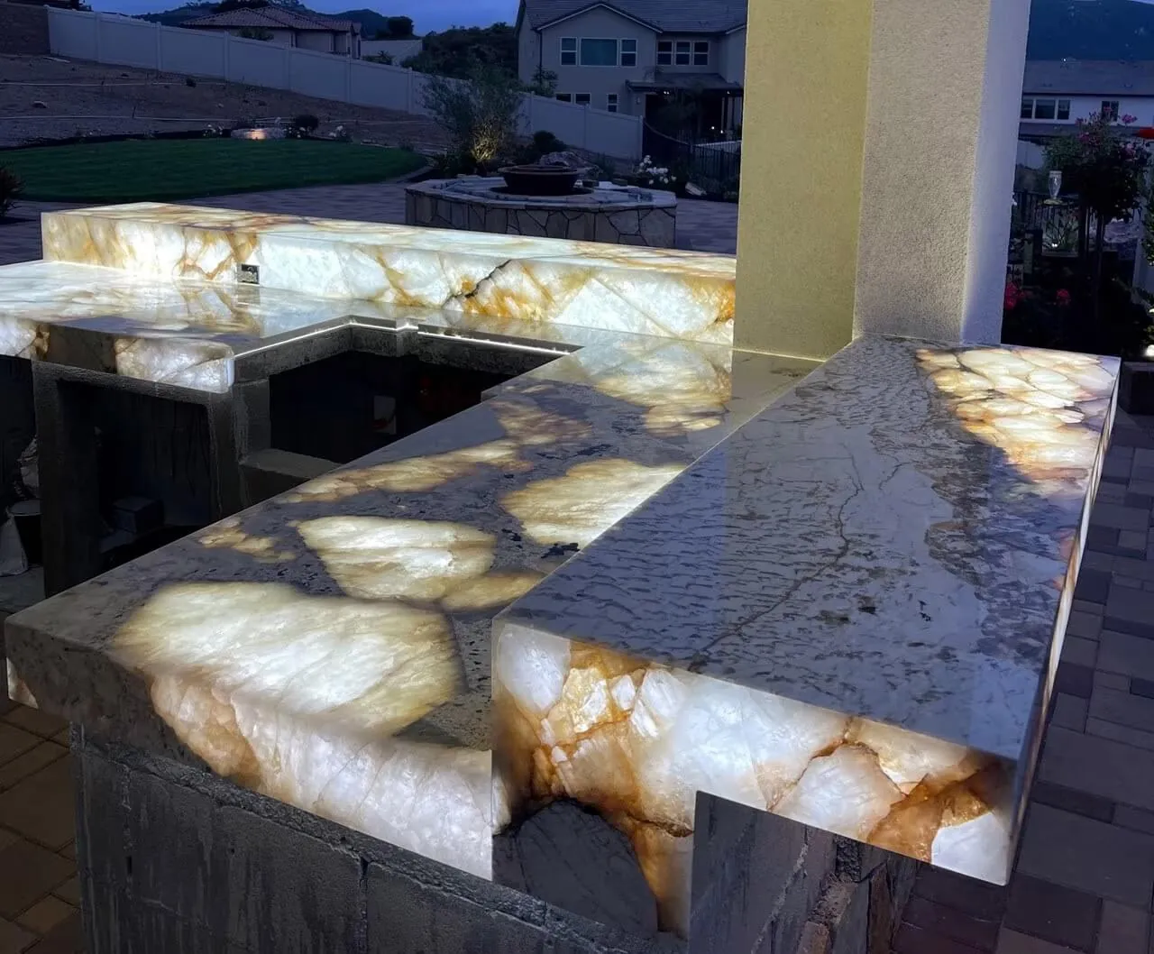 Quartzite slabs in Chicago for luxury kitchens