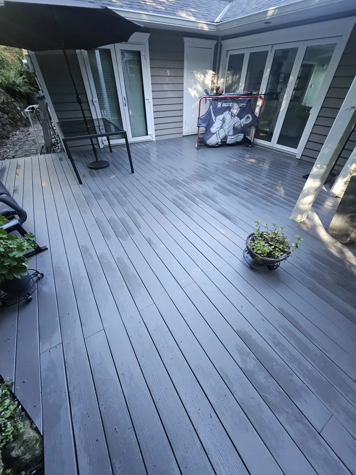 Composite deck in Metro Vancouver after pressure washing
